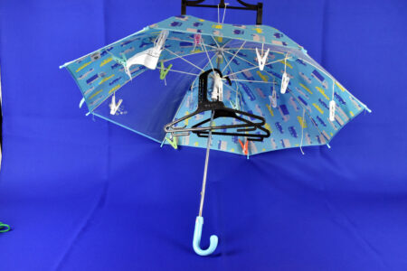 あめでもせんたくものがぬれないかさ