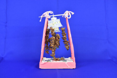 せみのぬけがらのシャンデリア